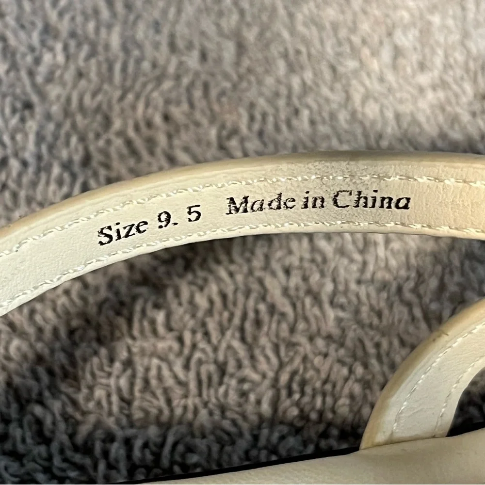 NEW Dolce Vita Strappy Toe Loop Ivory Slide Flat Leather Sandal 9.5 Bone Cream - Picture 5 of 6